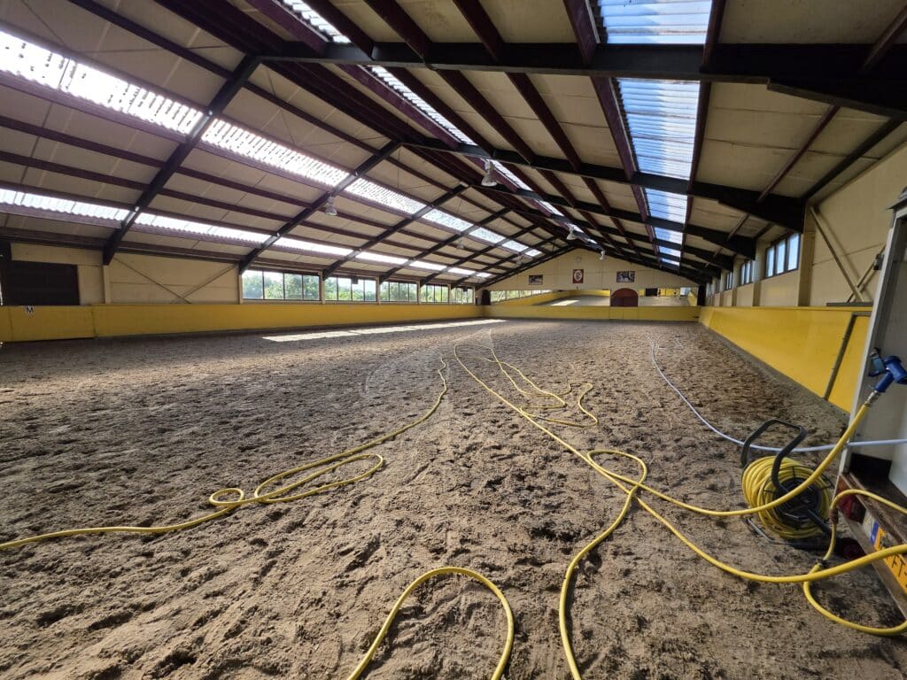 TC Dutch Sport horses gevelreiniging