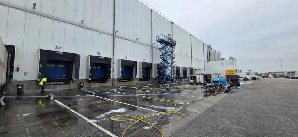 Bedrijfspand gevelreiniging