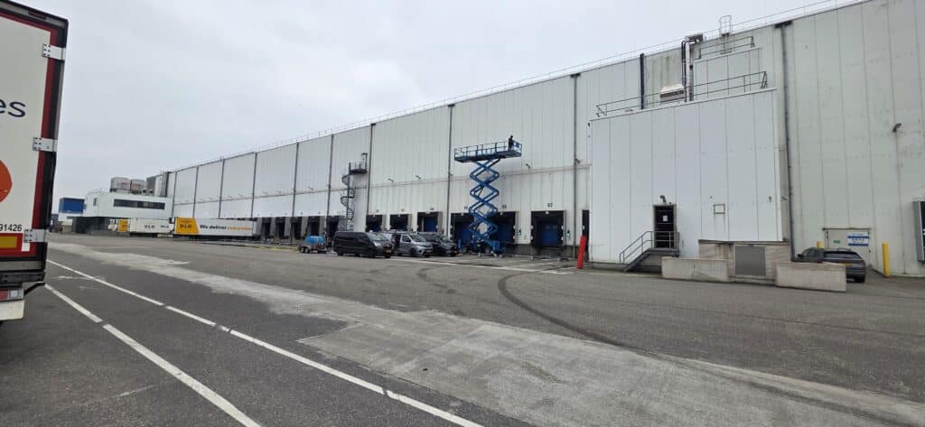 Lineage logistics Gevelreiniging en dakreiniging