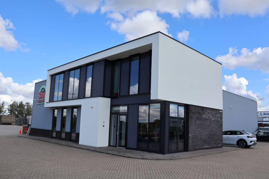 Gevelreiniging bedrijfspand SIW Numansdorp